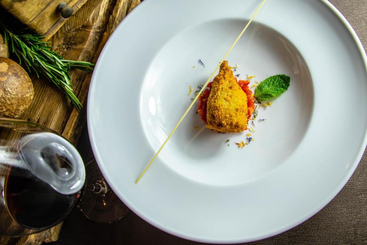 Hotel Petit Dahu - Chambres Et Restaurant Когне Екстериор снимка